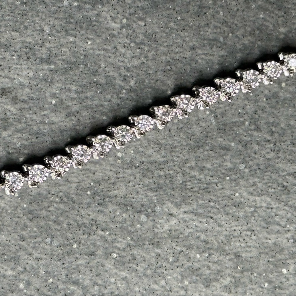 Diamond and paperclip tennis bracelet - Picture 5 of 14
